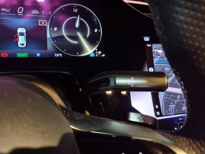 MERCEDES-BENZ EQS - 9