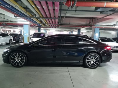 MERCEDES-BENZ EQS - 7