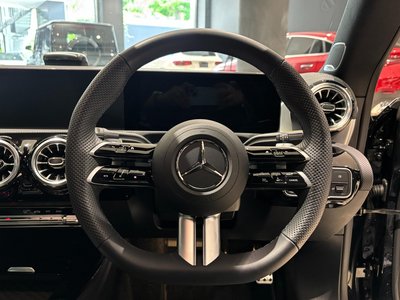 MERCEDES-BENZ CLA - 9