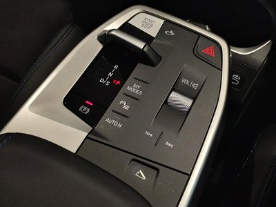 2025 BMW X1 — миниатюра 53