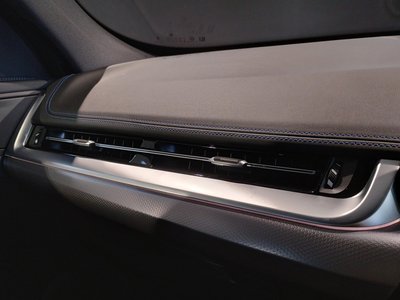 2025 BMW X1 — миниатюра 57
