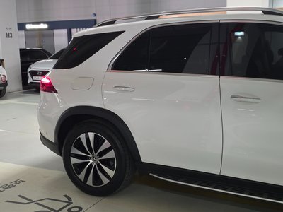 MERCEDES-BENZ GLE - 7