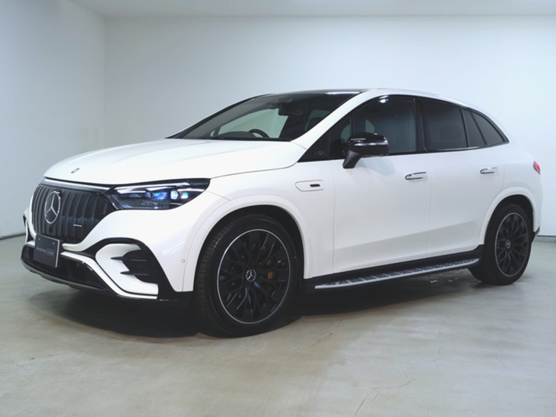 MERCEDES-BENZ EQE AMG - View 1