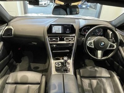 BMW 8 SERIES - 2
