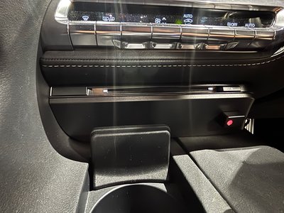 صورة مصغرة 27 لـ 2018 Lexus LC
