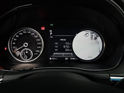 صورة 8 لـ 2022 Genesis GV70