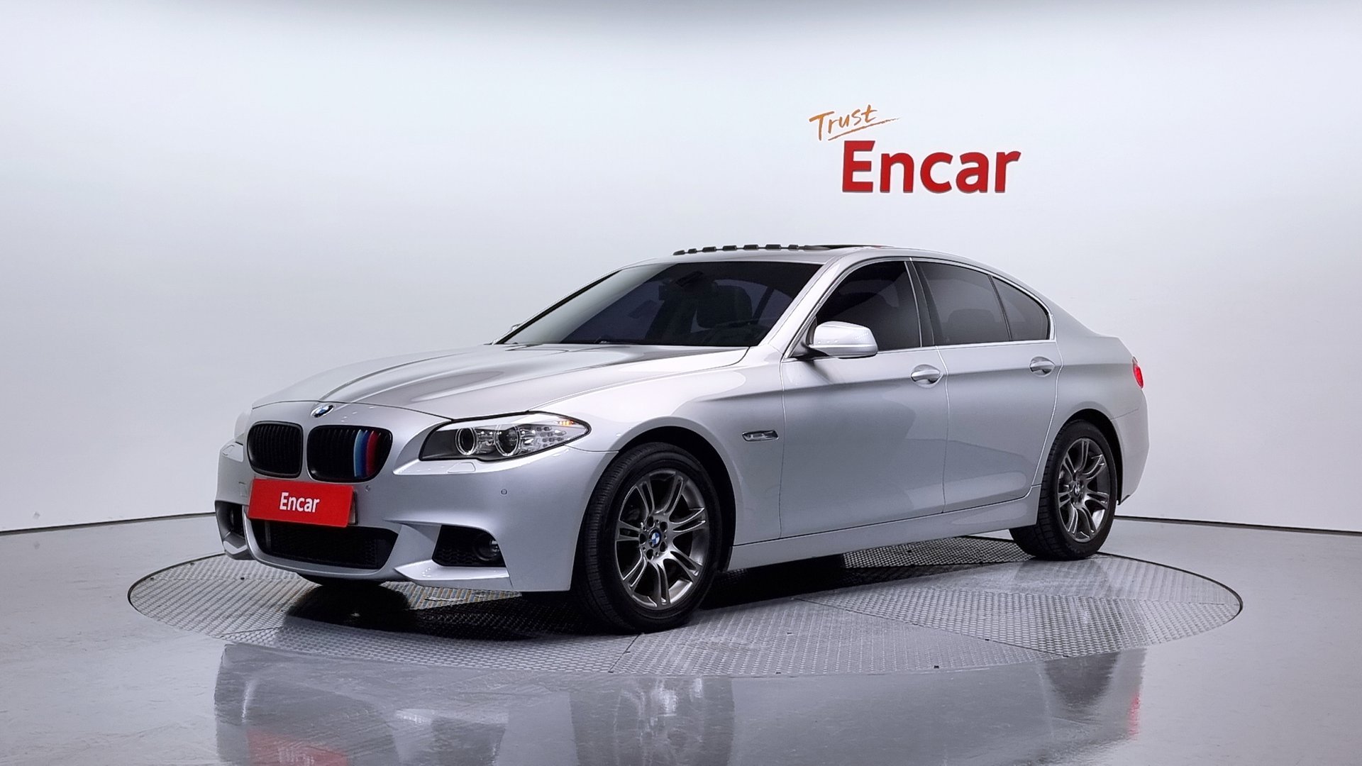 BMW 5 SERIES - View 1