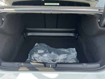 MERCEDES-BENZ EQE AMG - 8