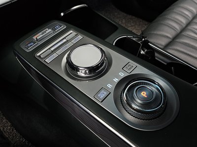 2021 Genesis GV70 — миниатюра 12