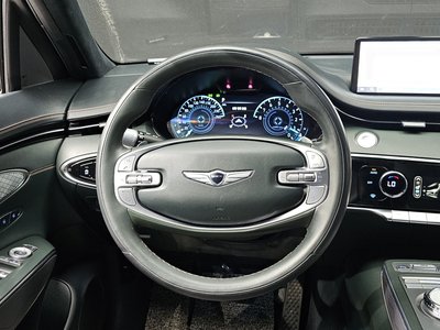 2021 Genesis GV70 — миниатюра 18