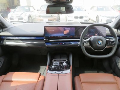 BMW 5 SERIES TOURING - 4
