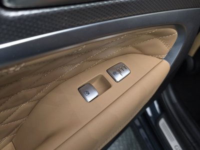 2021 Genesis THE NEW G70 — миниатюра 19