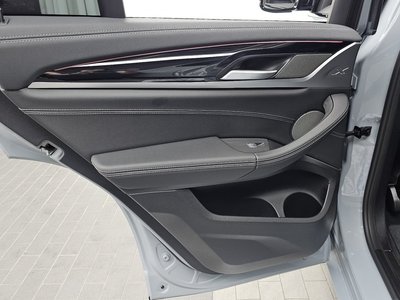 2024 BMW X4 — миниатюра 15