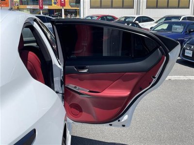 صورة مصغرة 39 لـ 2022 Lexus IS