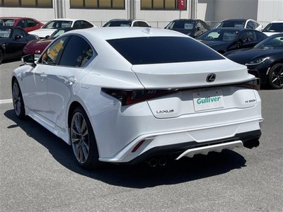 صورة مصغرة 22 لـ 2022 Lexus IS