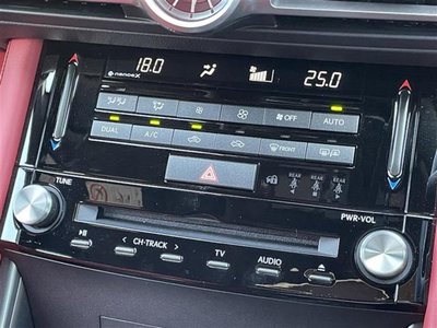 صورة مصغرة 29 لـ 2022 Lexus IS