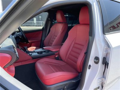 صورة مصغرة 36 لـ 2022 Lexus IS
