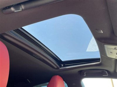 صورة مصغرة 7 لـ 2022 Lexus IS