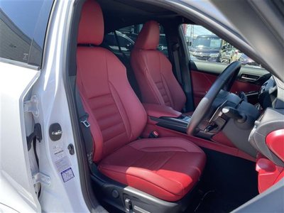 صورة مصغرة 15 لـ 2022 Lexus IS