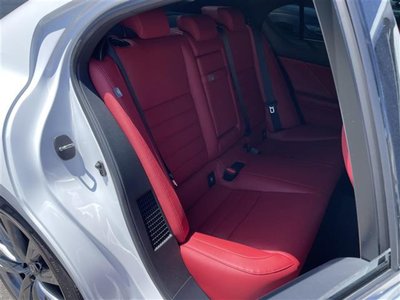صورة مصغرة 16 لـ 2022 Lexus IS