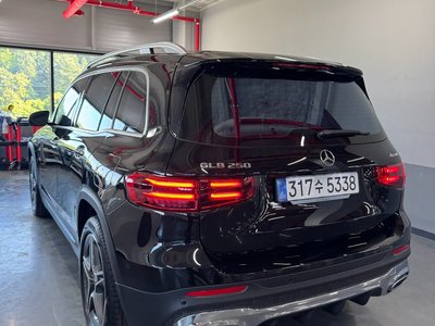 MERCEDES-BENZ GLB-CLASS - 8
