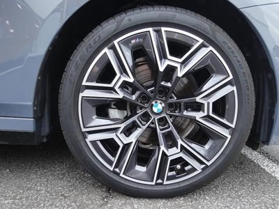 2025 BMW 5 SERIES photo 8