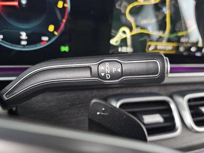 MERCEDES-BENZ GLS - 9