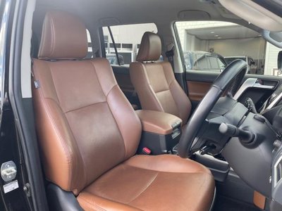 TOYOTA LAND CRUISER PRADO - 3