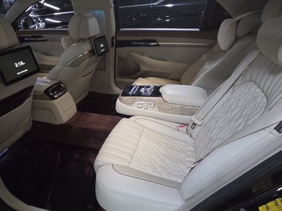 2020 Genesis G90 — миниатюра 16