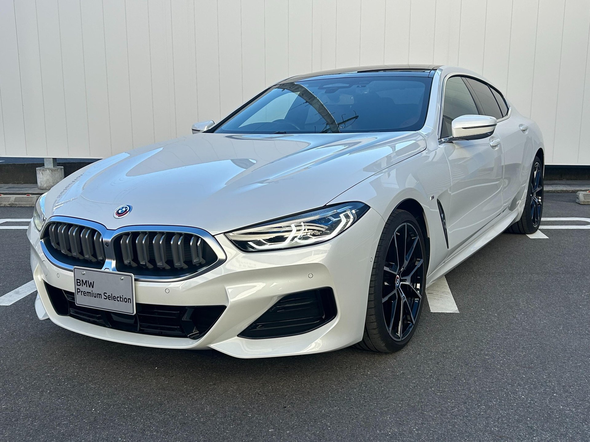 BMW 8 SERIES GRAN COUPE - View 1