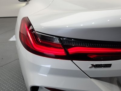 BMW 8 SERIES - 10