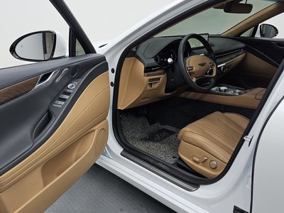 GENESIS G80 (RG3) - 10