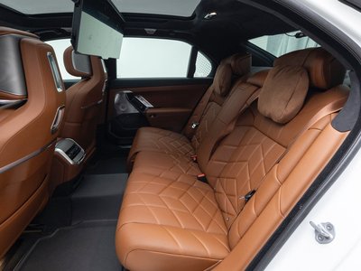 2025 BMW 7 SERIES — фото 10