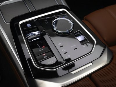 2025 BMW 7 SERIES — миниатюра 11