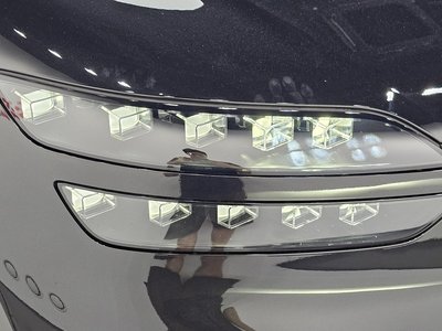 2021 Genesis GV60 photo 9