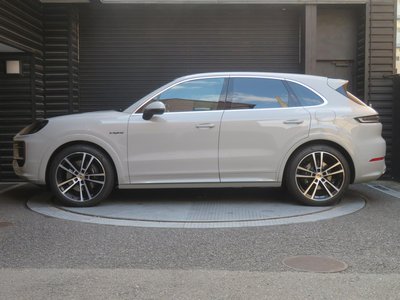 PORSCHE CAYENNE - 7