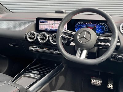 صورة 6 لـ 2025 Mercedes-BENZ EQA
