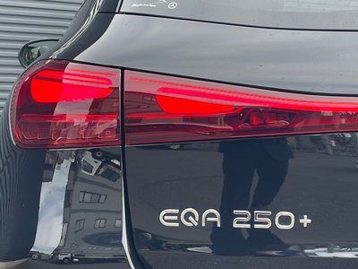 2025 Mercedes-BENZ EQA thumbnail 30