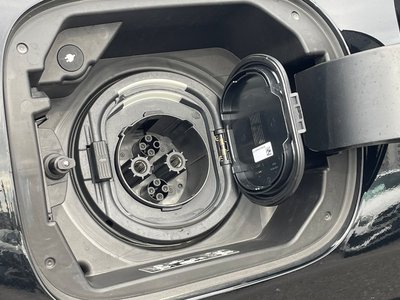 2025 Mercedes-BENZ EQA thumbnail 32