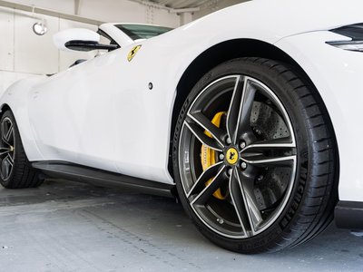 2025 Ferrari ROMA SPIDER thumbnail 29