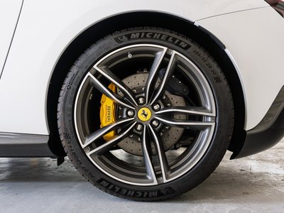 2025 Ferrari ROMA SPIDER thumbnail 35