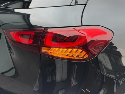 MERCEDES-BENZ GLA - 10