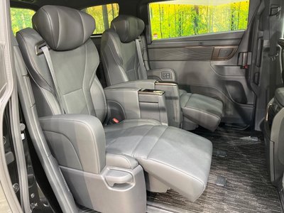 2025 TOYOTA ALPHARD photo 9