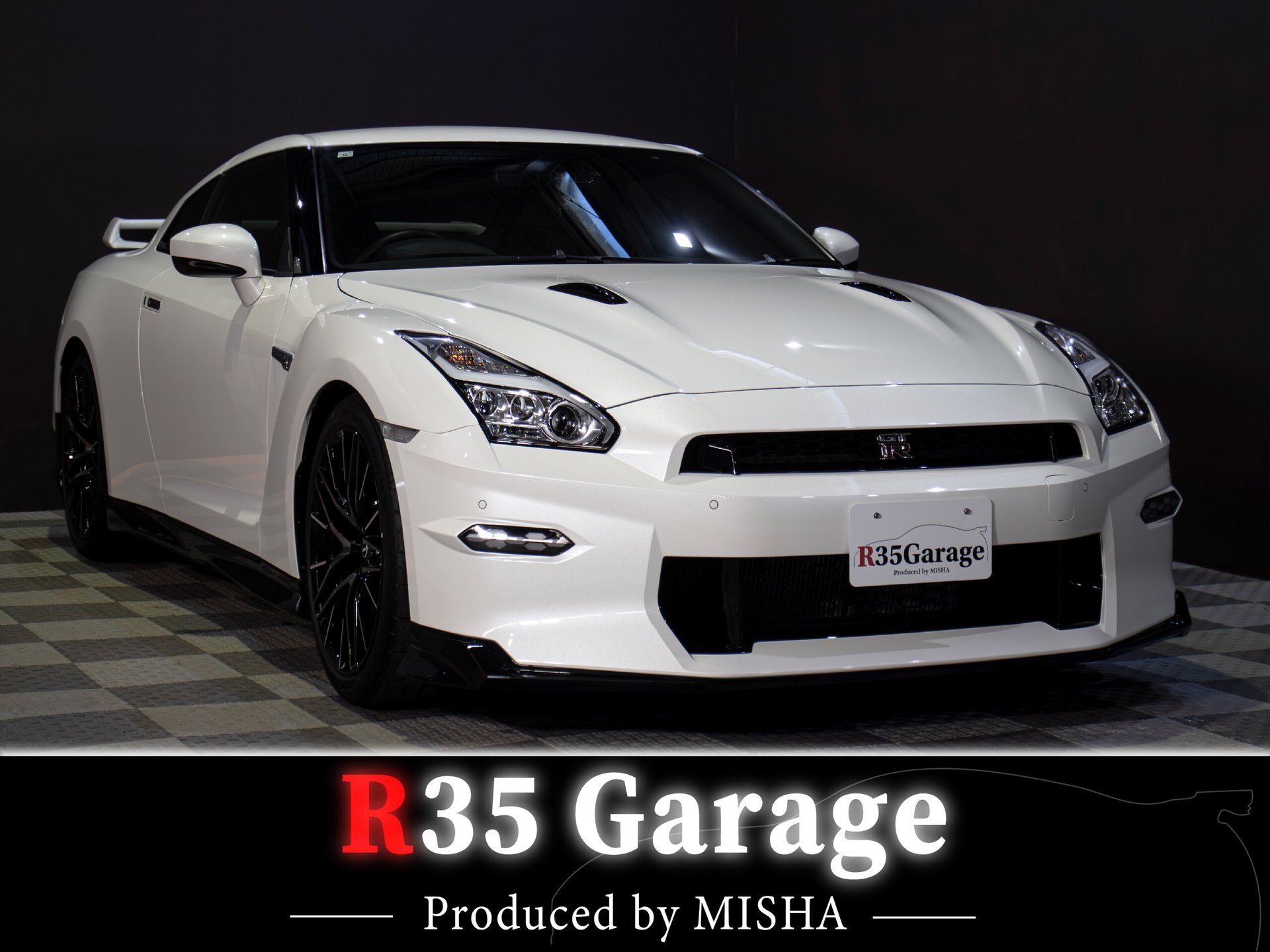 NISSAN GT-R - View 1