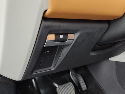 2024 LAND Rover DEFENDER 缩略图 30