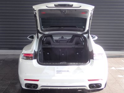 PORSCHE PANAMERA - 8