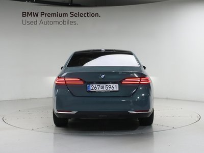 2025 BMW 5 SERIES photo 2