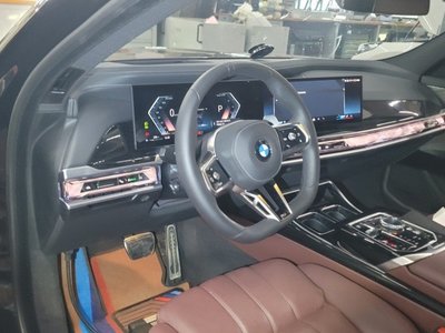 BMW 7 SERIES - 7