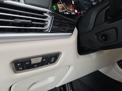 2021 BMW X7 thumbnail 21