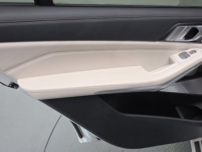 2021 BMW X7 thumbnail 15